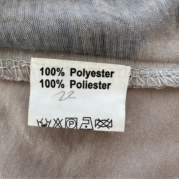 B. Bella tank top with sparkly sequins, form fitting, racer back style - Picture 8 of 9